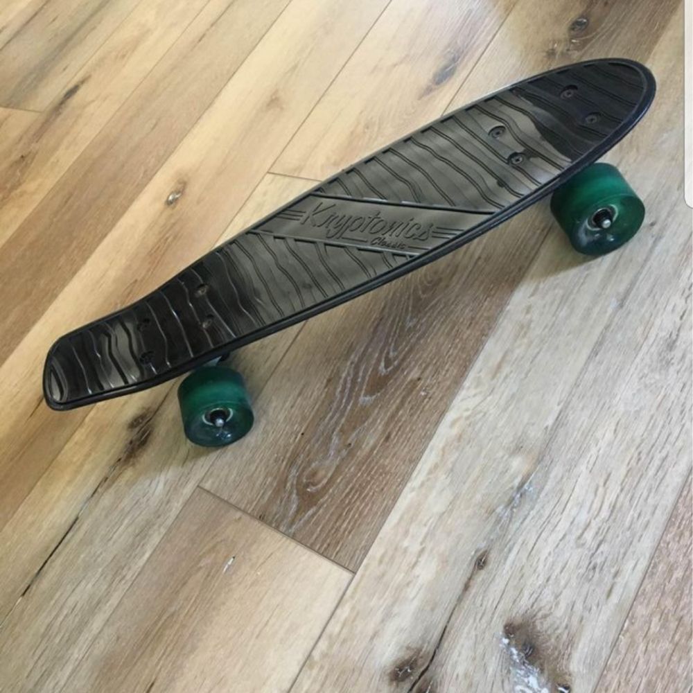 Penny Board style Kryptonics Brand classic board person ride penny board style